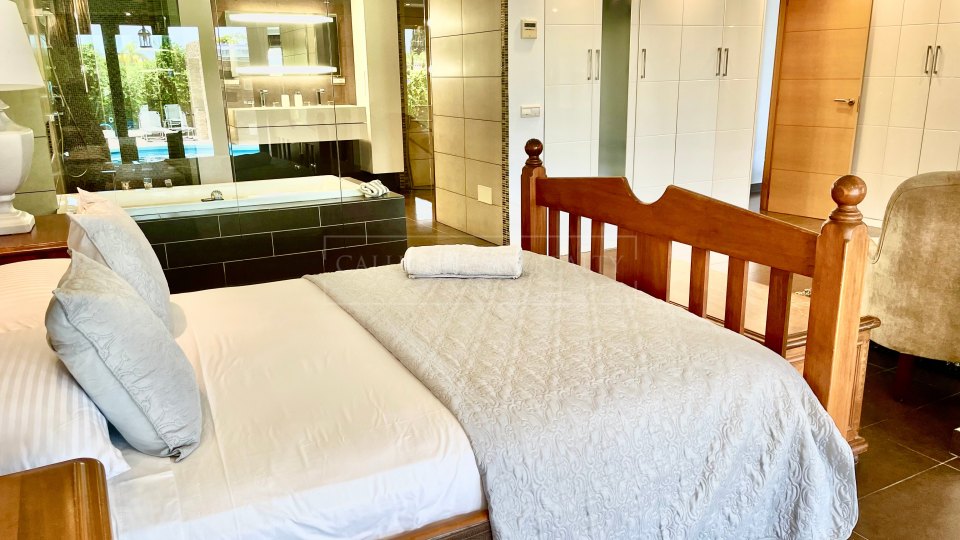 Marbella Golden Mile, Bonita villa privada en la Milla de Oro