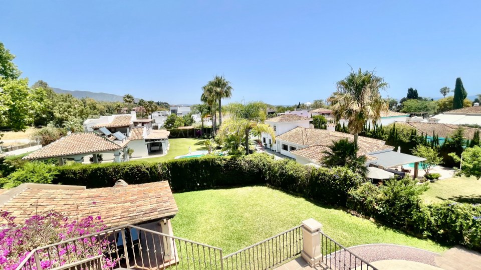 Marbella Golden Mile, Bonita villa privada en la Milla de Oro