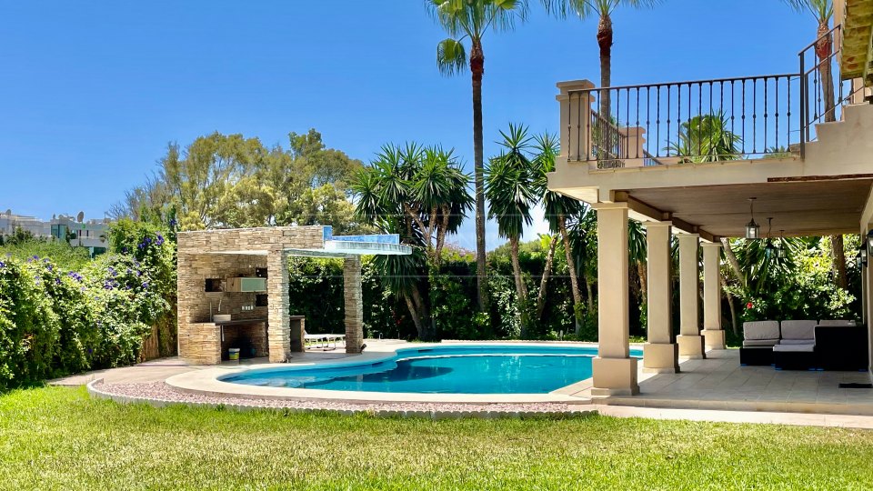 Marbella Golden Mile, Bonita villa privada en la Milla de Oro