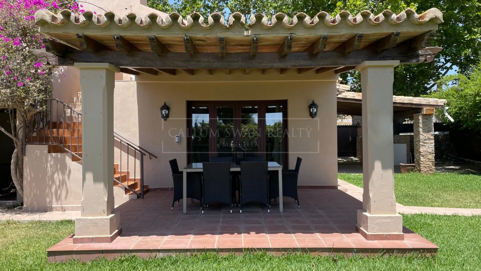 Marbella Golden Mile, Bonita villa privada en la Milla de Oro