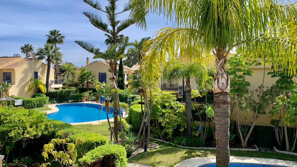 Marbella - Puerto Banus, Bonita casa adosada a un paseo de la playa y Puerto Banus