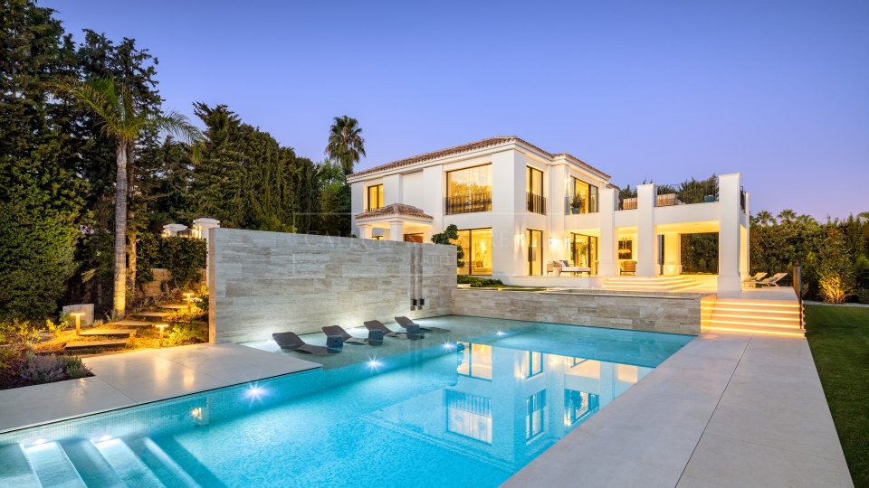 Marbella Golden Mile, Contemporary villa for sale in Sierra Blanca, Marbella Golden Mile