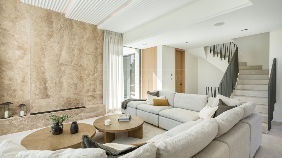 Nueva Andalucia, Villa de golf à Las Brisas avec vue sur le golf et les montagnes