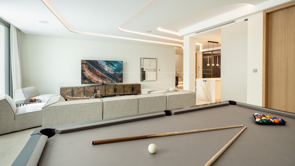 Nueva Andalucia, Villa de golf à Las Brisas avec vue sur le golf et les montagnes