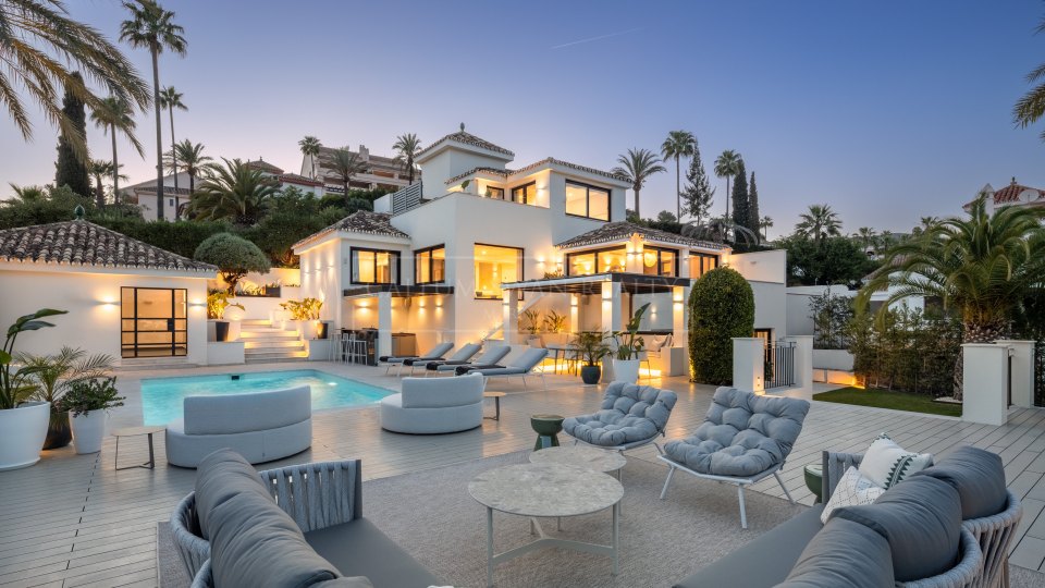 Nueva Andalucia, Villa familiale à vendre à Los Naranjos Hill Club