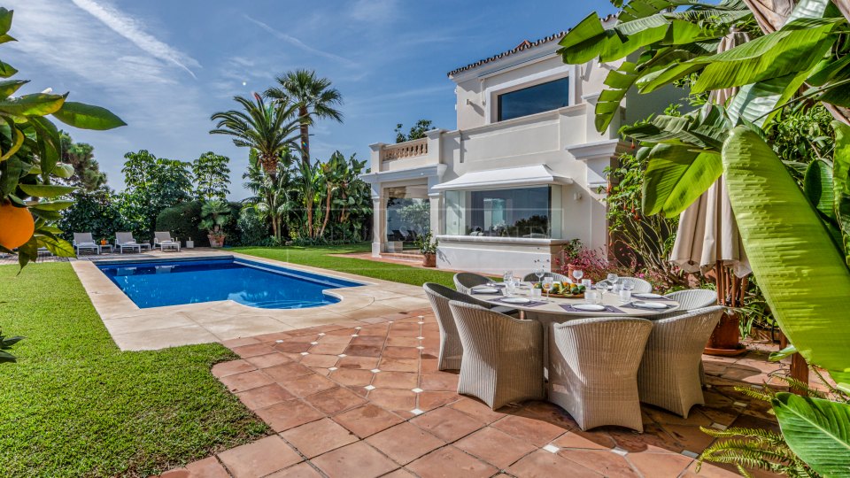 Marbella Golden Mile, Preciosa villa familiar con impresionantes vistas al mar en Cascada de Camoján