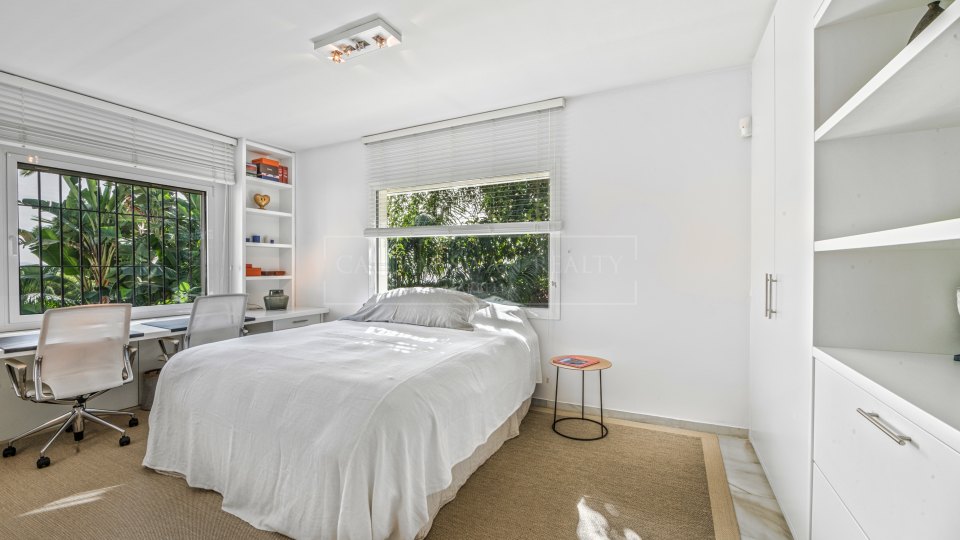 Marbella Golden Mile, Preciosa villa familiar con impresionantes vistas al mar en Cascada de Camoján