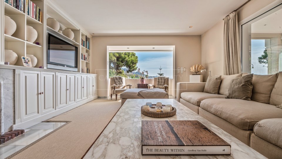 Marbella Golden Mile, Preciosa villa familiar con impresionantes vistas al mar en Cascada de Camoján