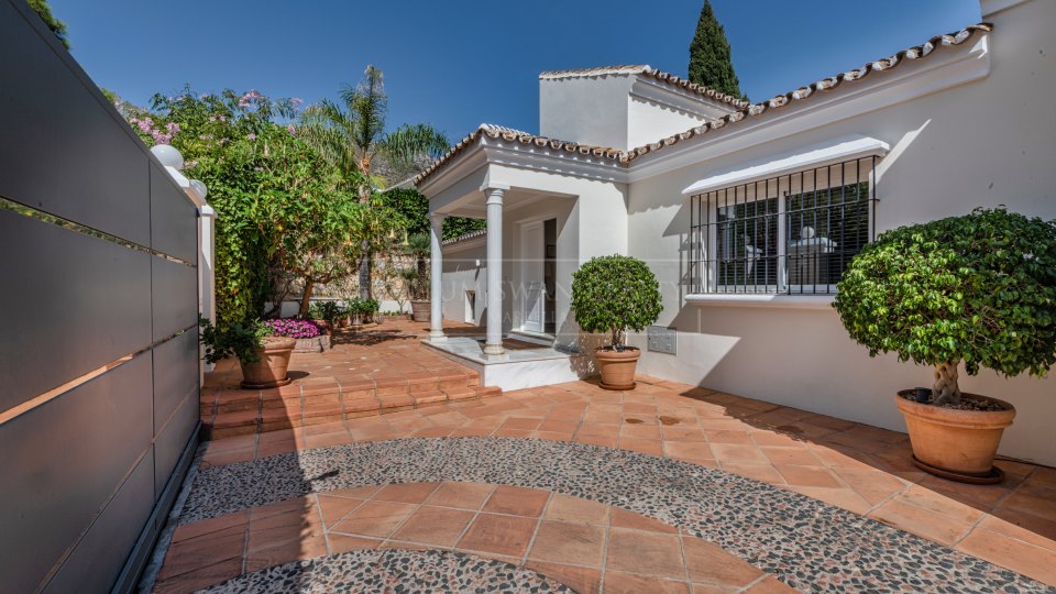 Marbella Golden Mile, Preciosa villa familiar con impresionantes vistas al mar en Cascada de Camoján