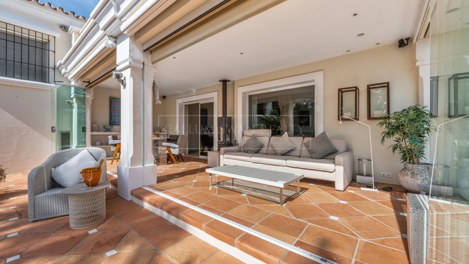 Marbella Golden Mile, Preciosa villa familiar con impresionantes vistas al mar en Cascada de Camoján