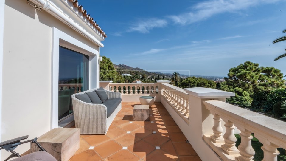 Marbella Golden Mile, Preciosa villa familiar con impresionantes vistas al mar en Cascada de Camoján