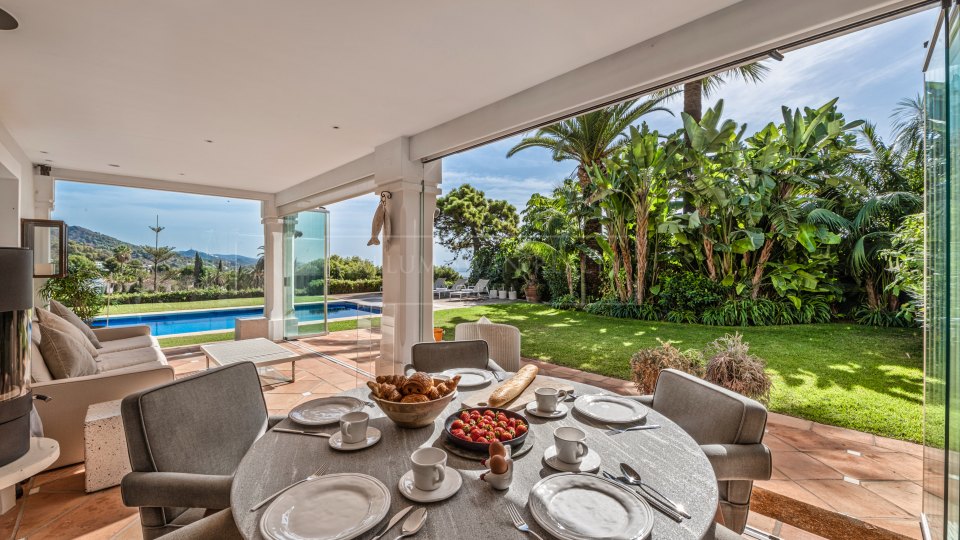 Marbella Golden Mile, Preciosa villa familiar con impresionantes vistas al mar en Cascada de Camoján