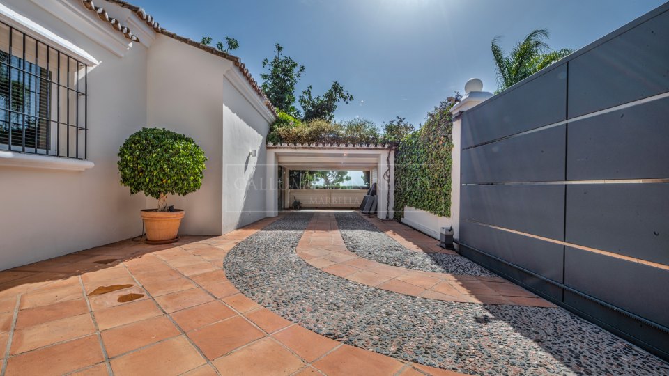 Marbella Golden Mile, Preciosa villa familiar con impresionantes vistas al mar en Cascada de Camoján