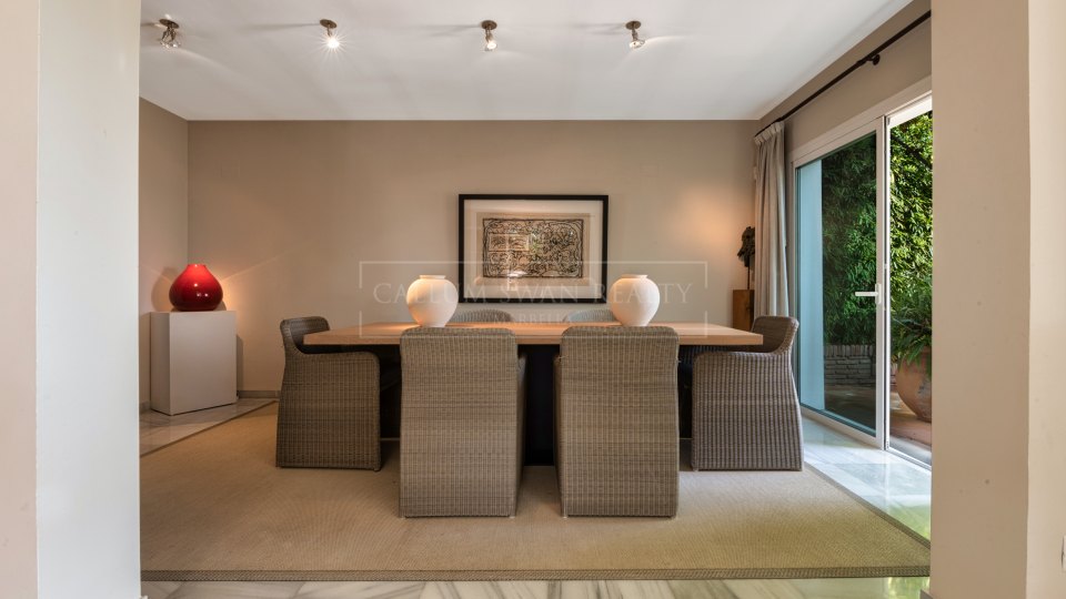 Marbella Golden Mile, Preciosa villa familiar con impresionantes vistas al mar en Cascada de Camoján