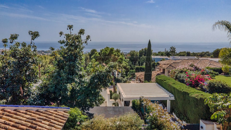 Marbella Golden Mile, Preciosa villa familiar con impresionantes vistas al mar en Cascada de Camoján