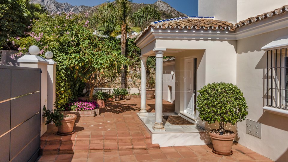 Marbella Golden Mile, Preciosa villa familiar con impresionantes vistas al mar en Cascada de Camoján