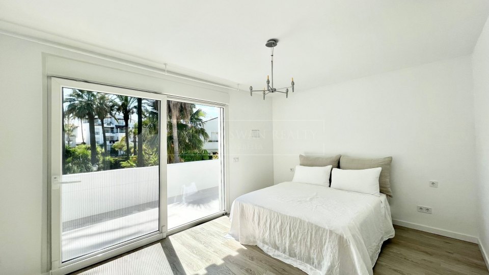 Estepona, Maison mitoyenne en bord de mer à vendre à Costalita