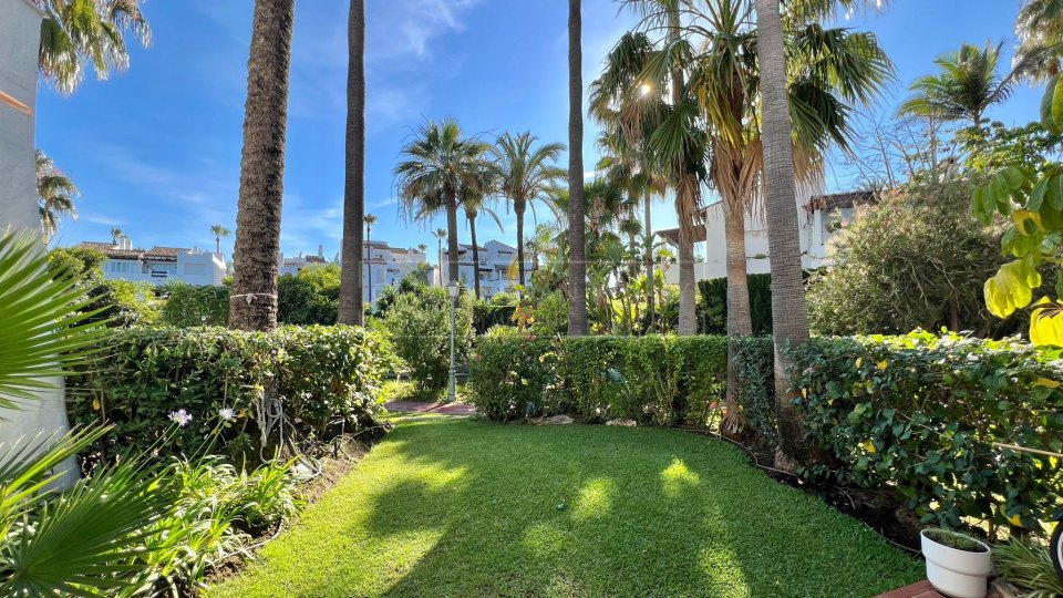 Estepona, Maison mitoyenne en bord de mer à vendre à Costalita