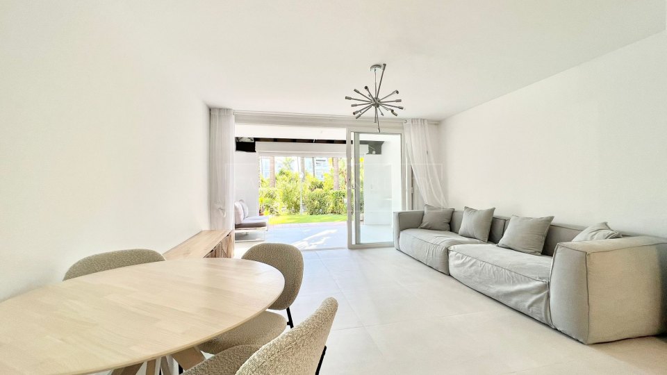 Estepona, Maison mitoyenne en bord de mer à vendre à Costalita