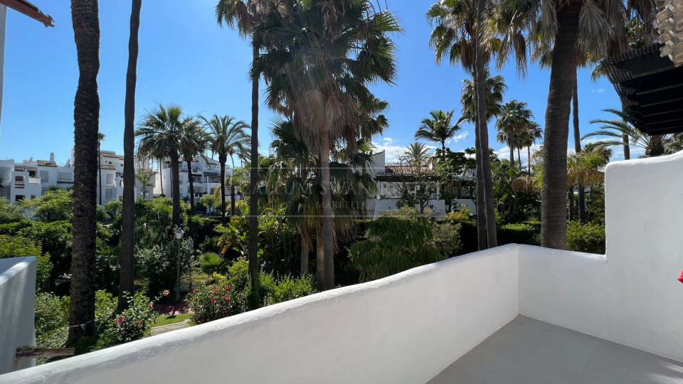 Estepona, Maison mitoyenne en bord de mer à vendre à Costalita