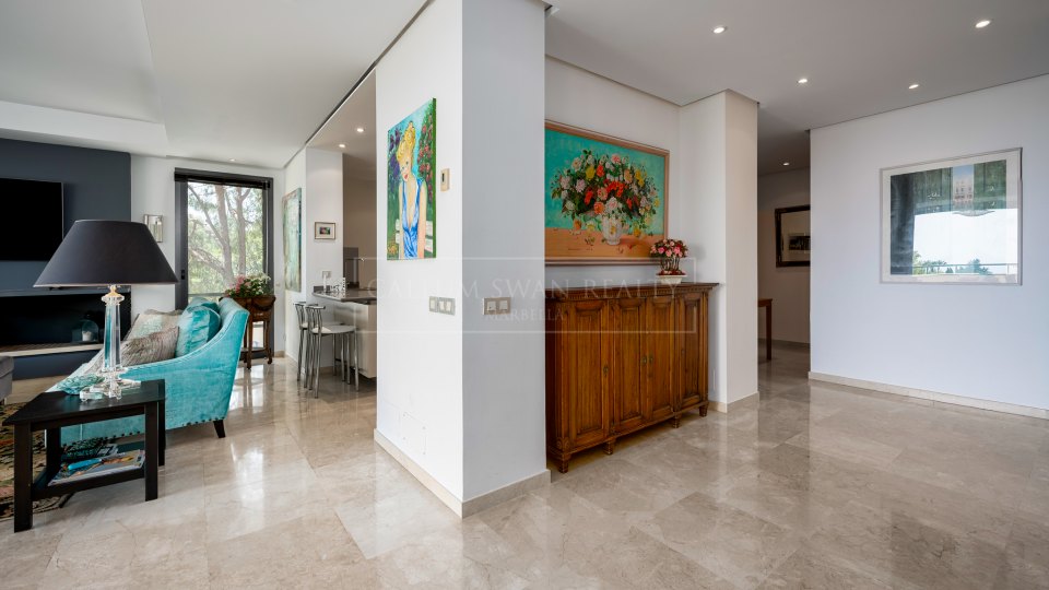 Marbella Golden Mile, Apartamento en la Milla de Oro con vistas al mar