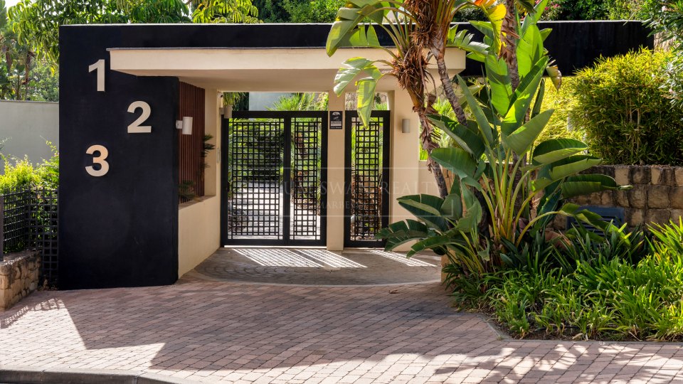 Marbella Golden Mile, Apartamento en la Milla de Oro con vistas al mar