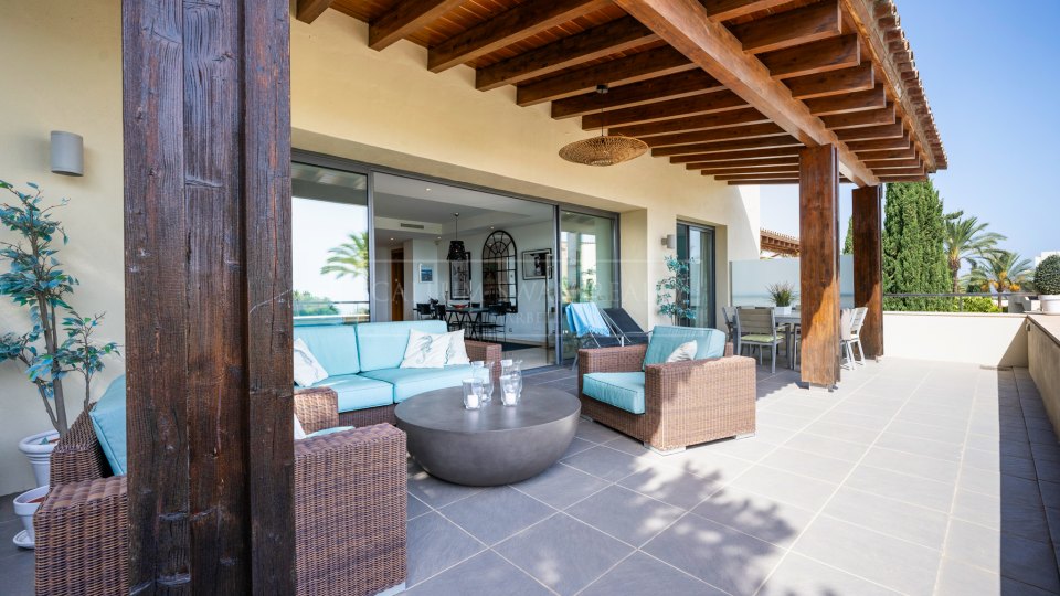 Marbella Golden Mile, Apartamento en la Milla de Oro con vistas al mar