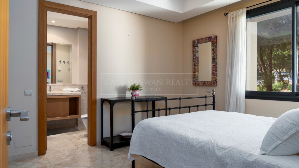 Marbella Golden Mile, Apartamento en la Milla de Oro con vistas al mar