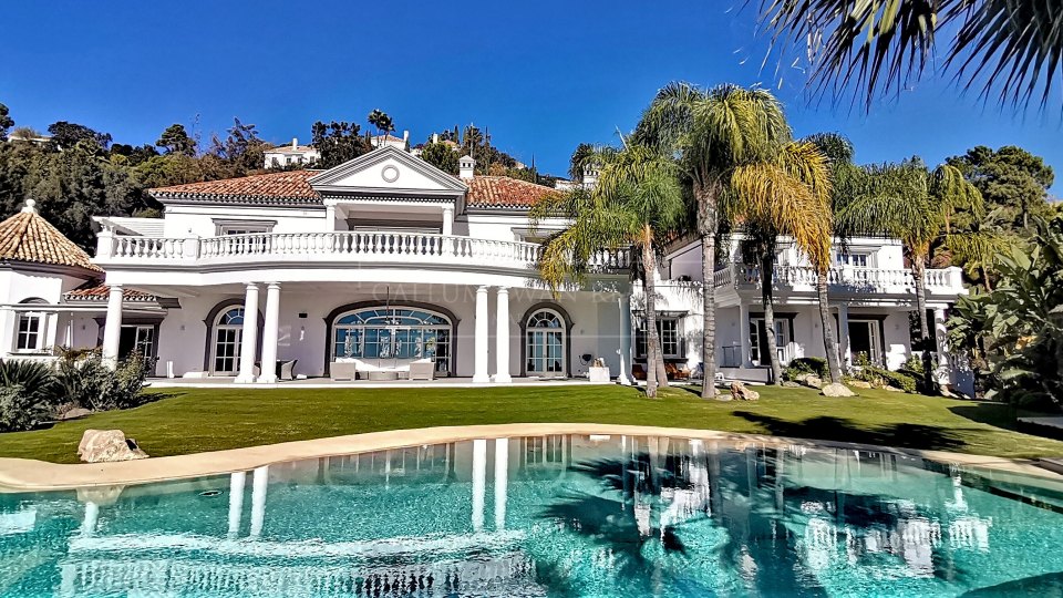 Benahavis, Stunning Villa in La Zagaleta: Luxury Living with Spectacular Views