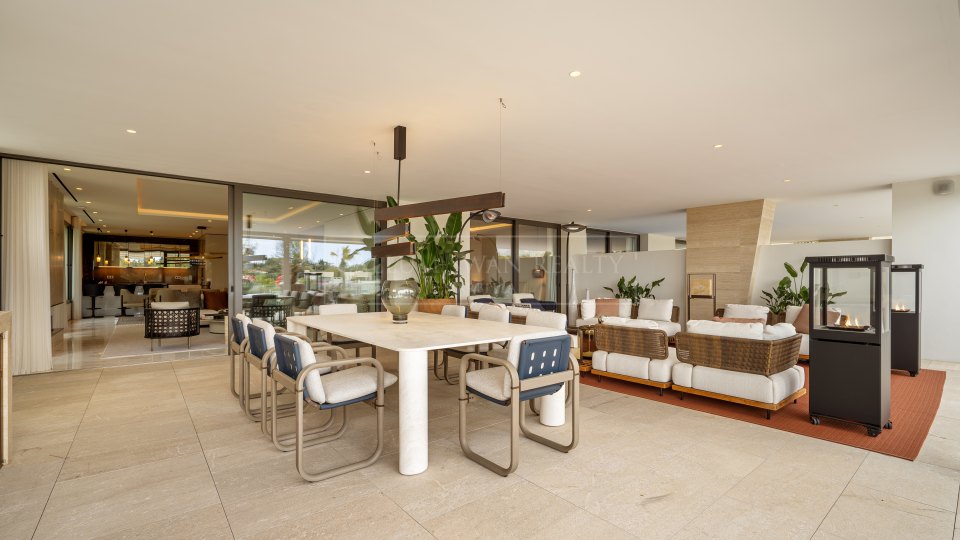 Marbella Golden Mile, Apartamento dúplex diseñado por Fendi en Epic, Milla de Oro