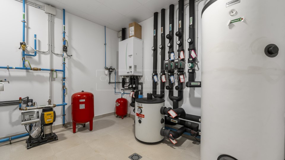 Marbella Golden Mile, Modern Villa with Sea Views on Marbella’s Golden Mile