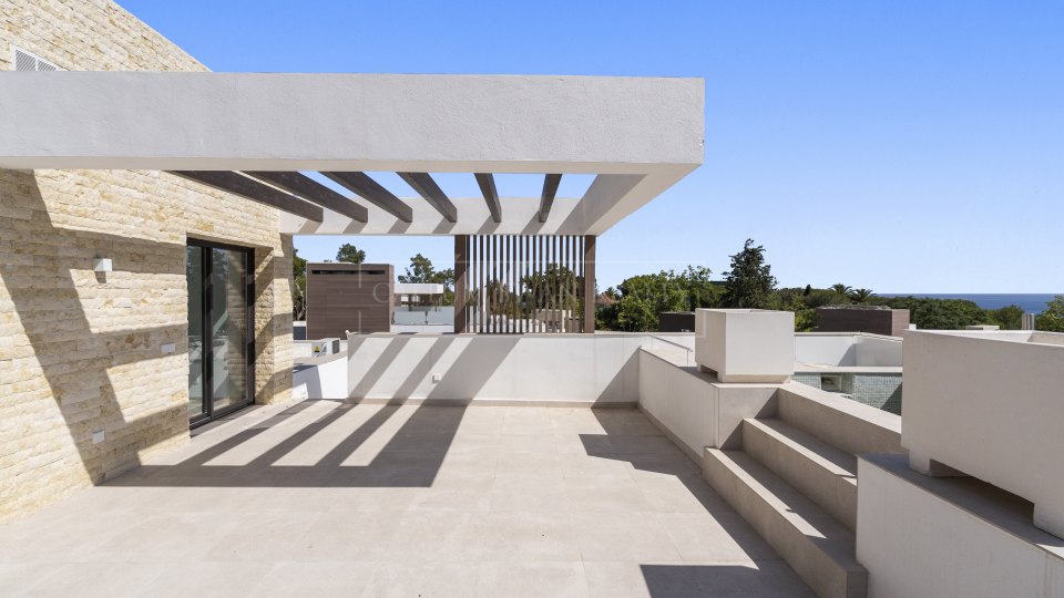 Marbella Golden Mile, Modern Villa with Sea Views on Marbella’s Golden Mile