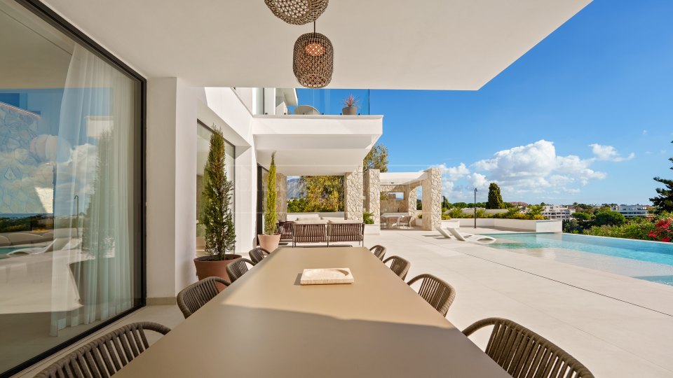 Benahavis, Luxury villa in exclusive gated community in La Quinta, Benahavís