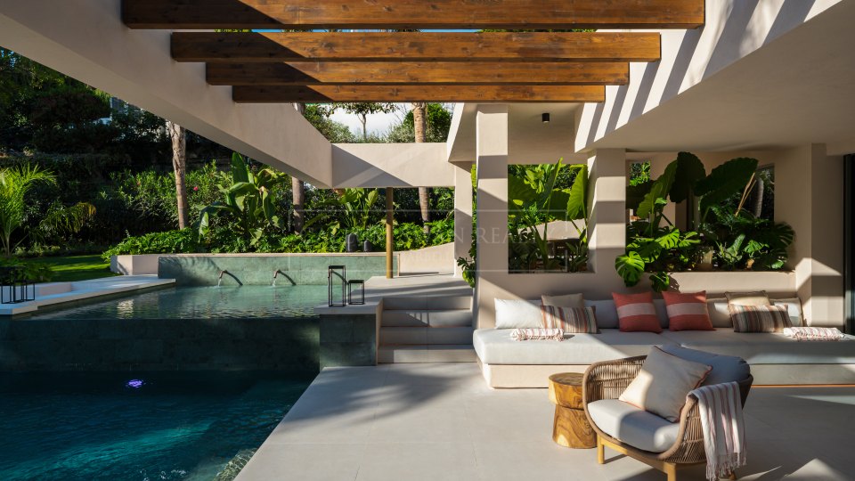 Nueva Andalucia, Villa moderne en construction dans la vallée de golf de Nueva Andalucia