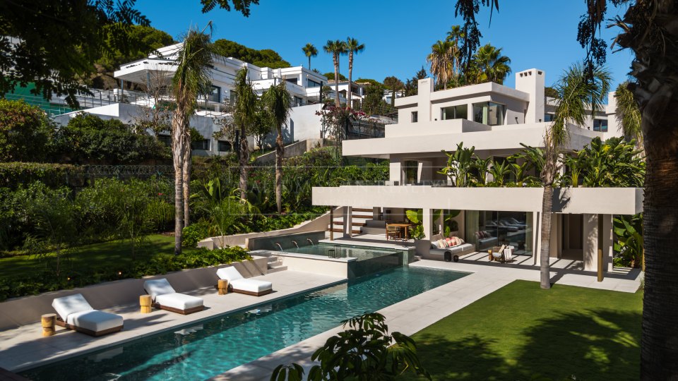 Nueva Andalucia, Villa moderne en construction dans la vallée de golf de Nueva Andalucia