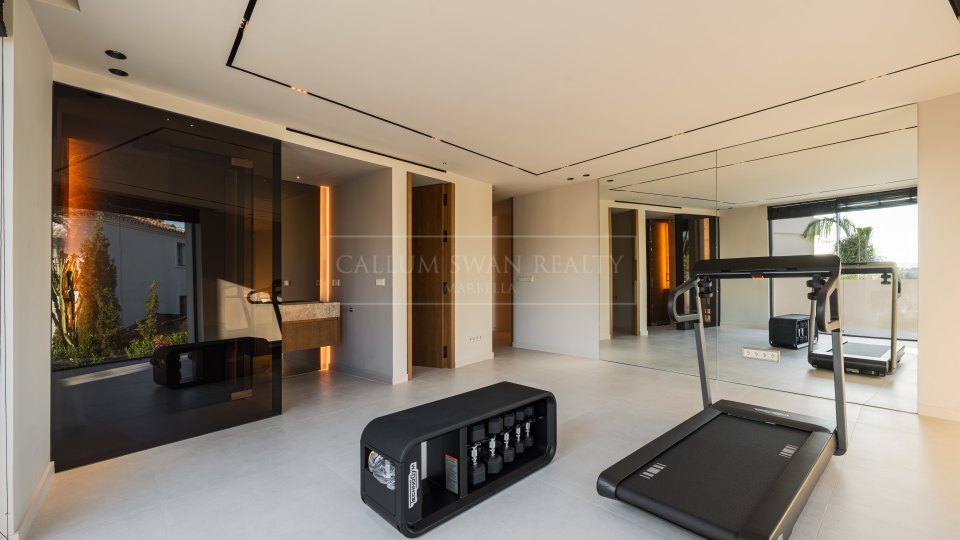 Nueva Andalucia, Villa moderne en construction dans la vallée de golf de Nueva Andalucia