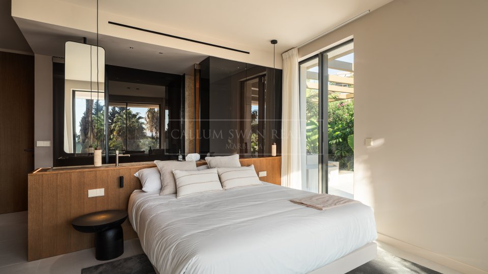 Nueva Andalucia, Villa moderne en construction dans la vallée de golf de Nueva Andalucia