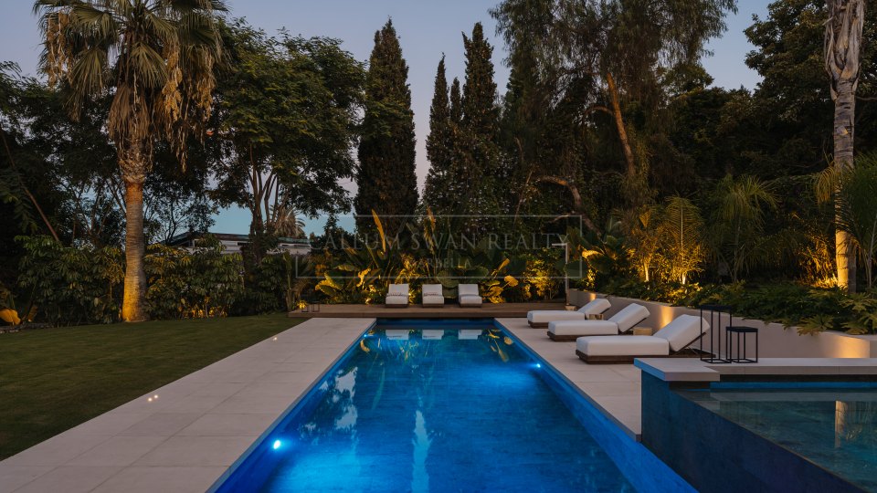 Nueva Andalucia, Villa moderne en construction dans la vallée de golf de Nueva Andalucia