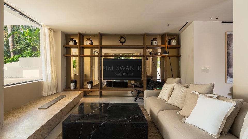 Nueva Andalucia, Villa moderne en construction dans la vallée de golf de Nueva Andalucia