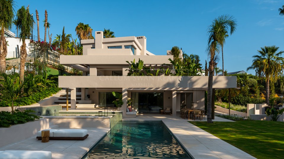 Nueva Andalucia, Villa moderne en construction dans la vallée de golf de Nueva Andalucia