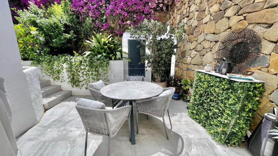 Marbella Golden Mile, Encantadora Casa Adosada en Ancón Sierra, Milla de Oro de Marbella