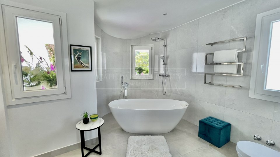 Marbella Golden Mile, Encantadora Casa Adosada en Ancón Sierra, Milla de Oro de Marbella