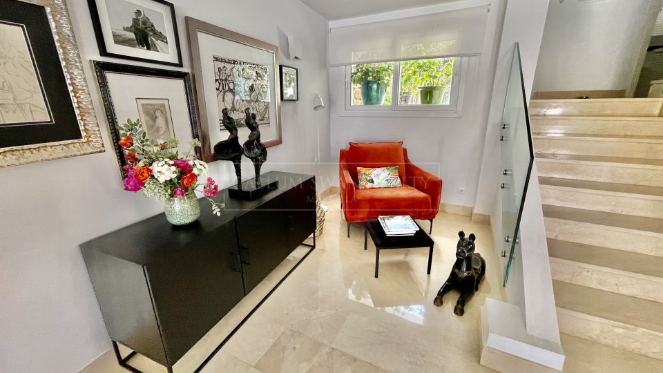 Marbella Golden Mile, Encantadora Casa Adosada en Ancón Sierra, Milla de Oro de Marbella