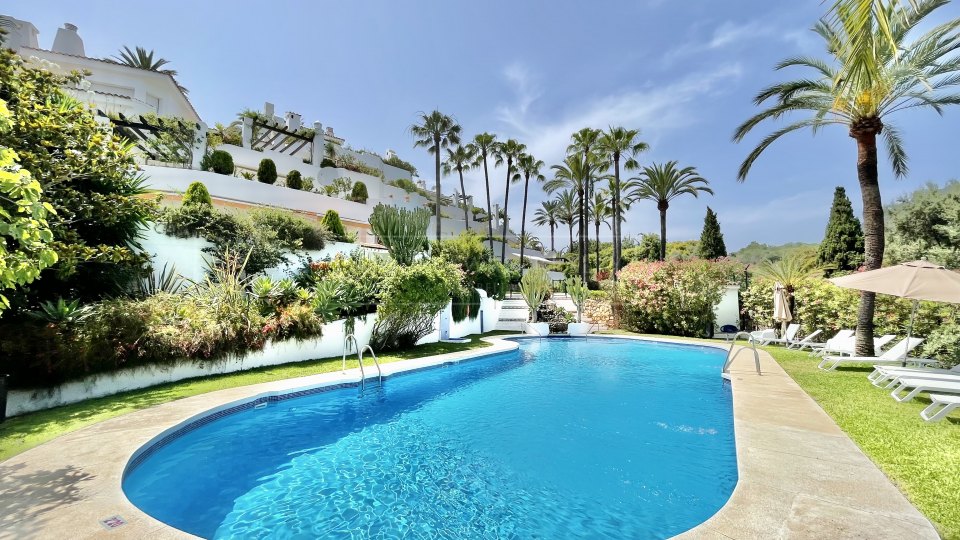 Marbella Golden Mile, Encantadora Casa Adosada en Ancón Sierra, Milla de Oro de Marbella