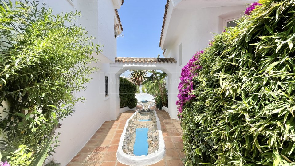 Marbella Golden Mile, Encantadora Casa Adosada en Ancón Sierra, Milla de Oro de Marbella