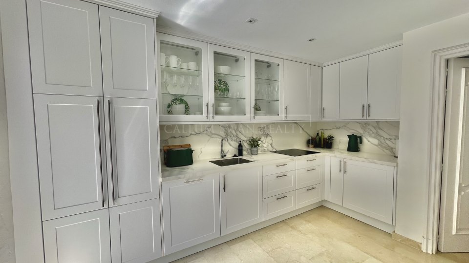 Marbella Golden Mile, Encantadora Casa Adosada en Ancón Sierra, Milla de Oro de Marbella