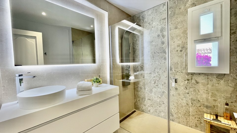 Marbella Golden Mile, Encantadora Casa Adosada en Ancón Sierra, Milla de Oro de Marbella