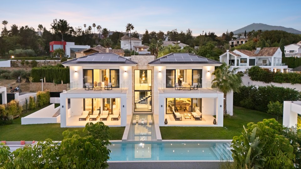 Benahavis, Villa moderne de six chambres avec vue dégagée à La Quinta, Benahavís