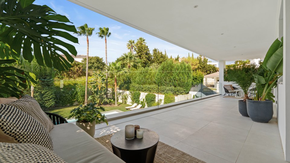 Nueva Andalucia, Villa moderne de cinq chambres dans la Vallée du Golf de Nueva Andalucia