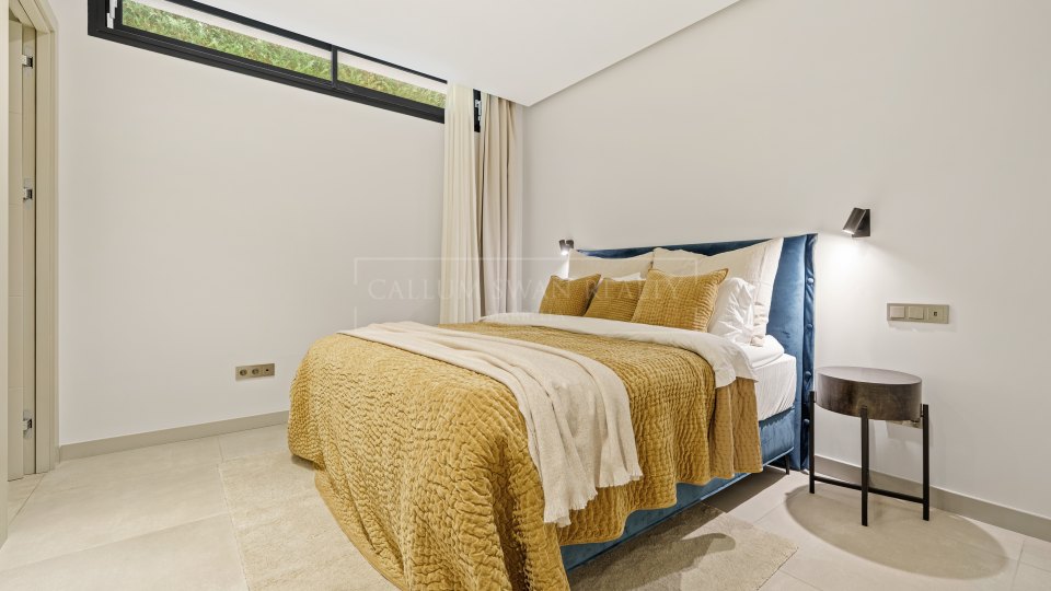 Nueva Andalucia, Villa moderne de cinq chambres dans la Vallée du Golf de Nueva Andalucia